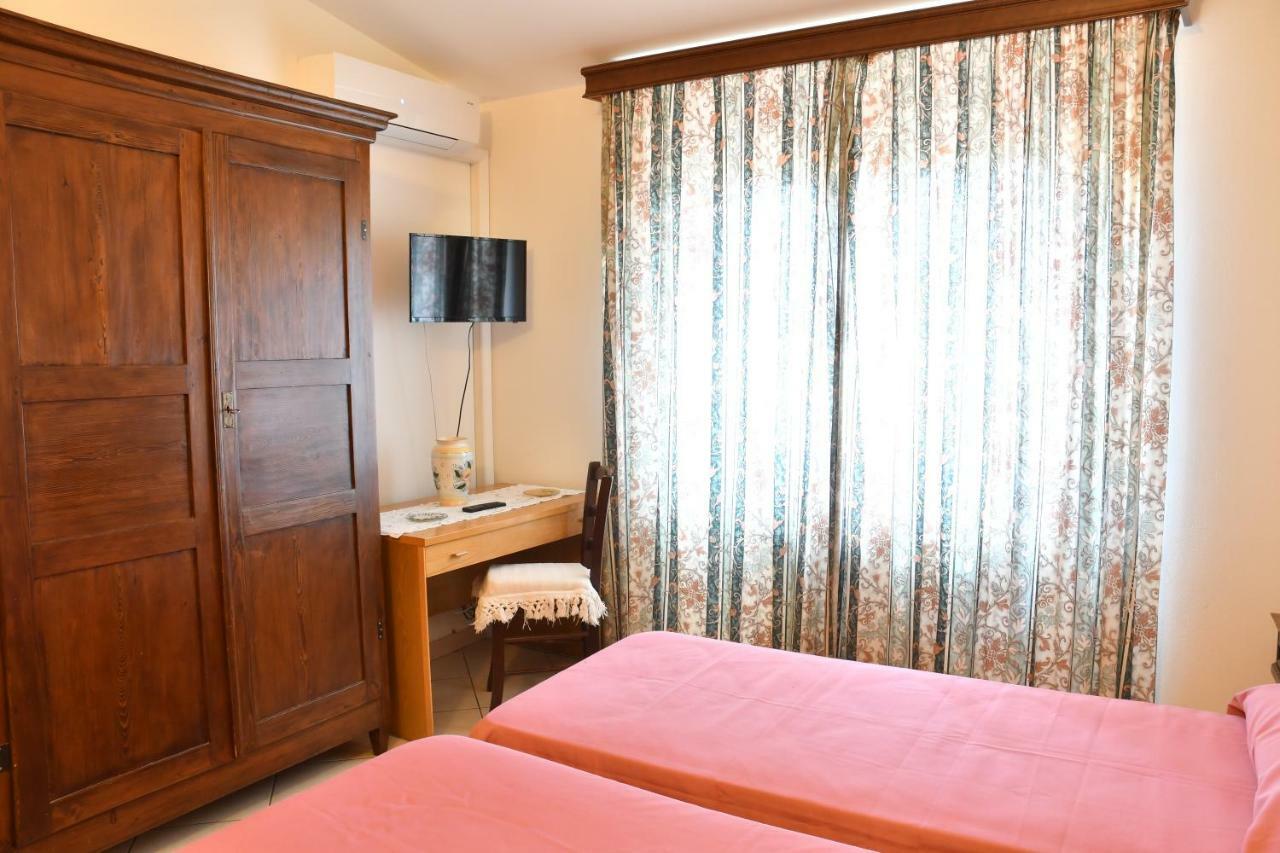 B&B Mitzixeddas Màndas Extérieur photo